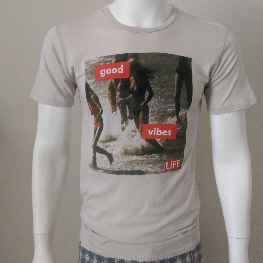 ALTRU Good Vibes T-shirt